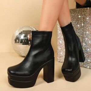 Black Leather Women’s Boots 11 Women